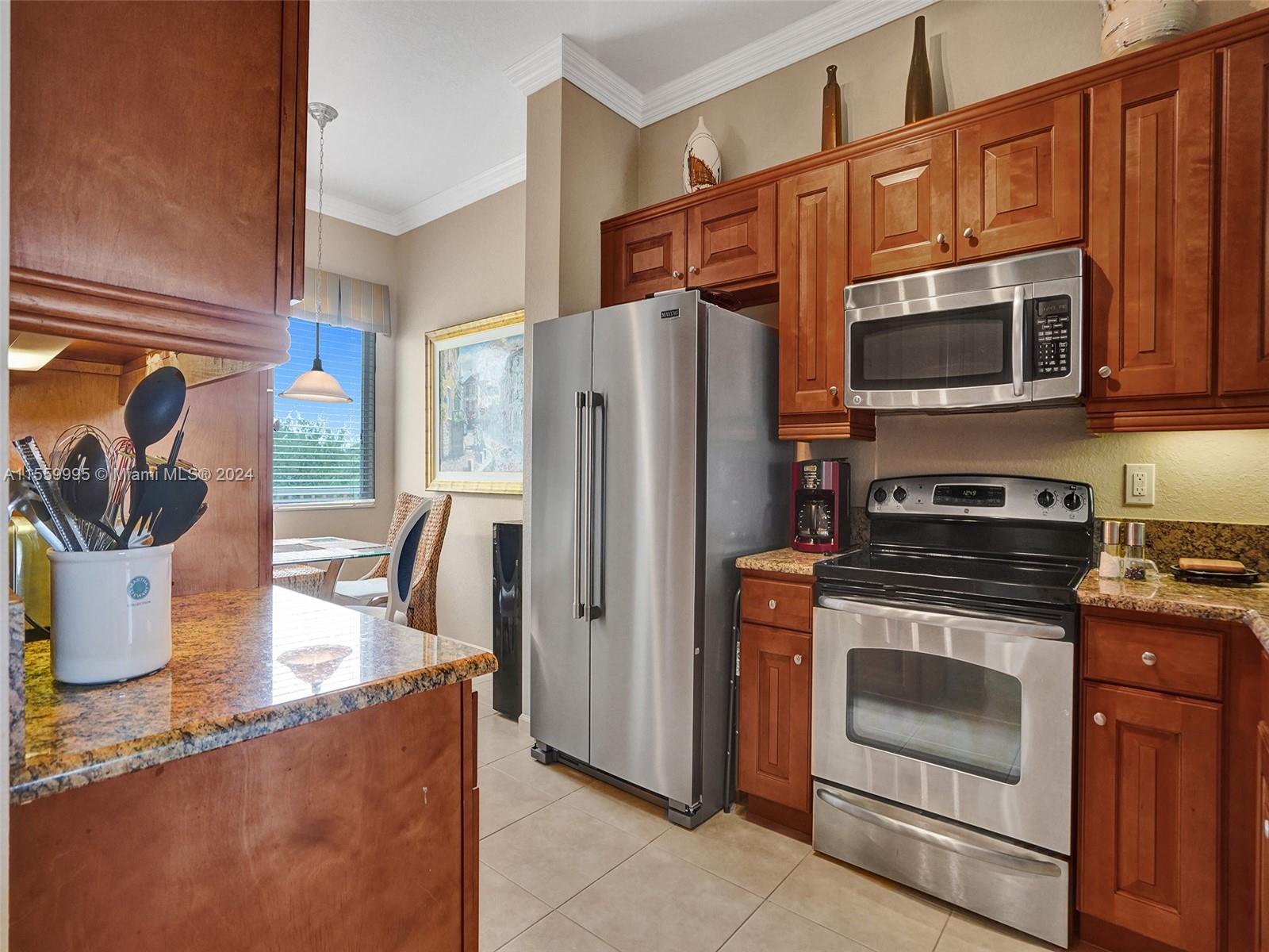 3500 Oaks Clubhouse Dr # 303
