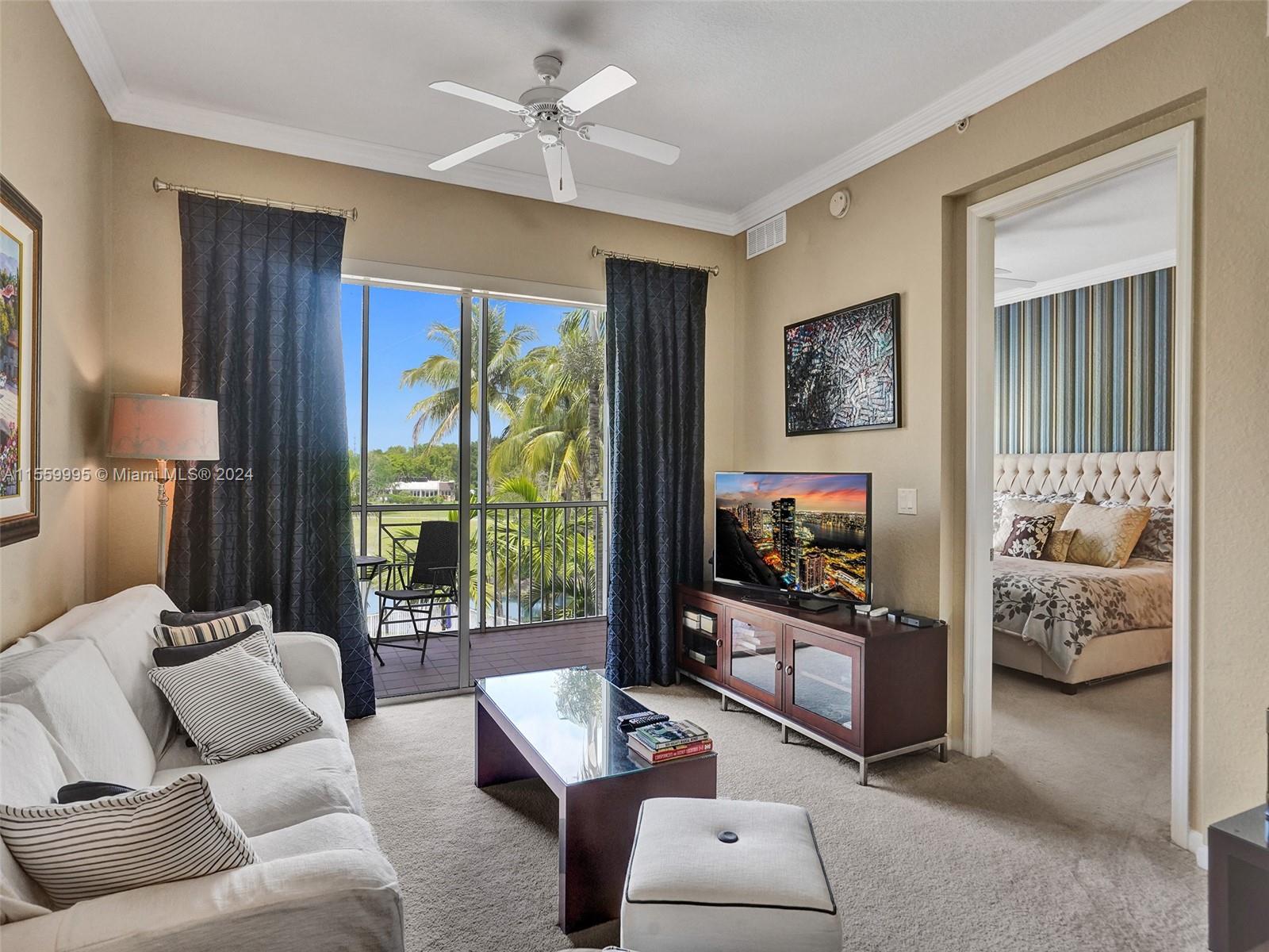 3500 Oaks Clubhouse Dr # 303