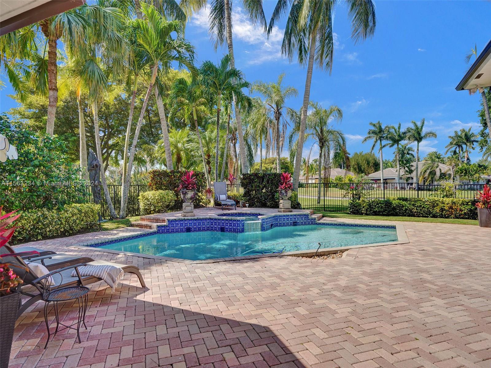 2497 Poinciana Dr