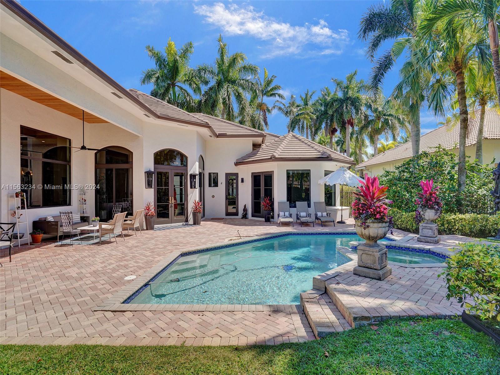 2497 Poinciana Dr