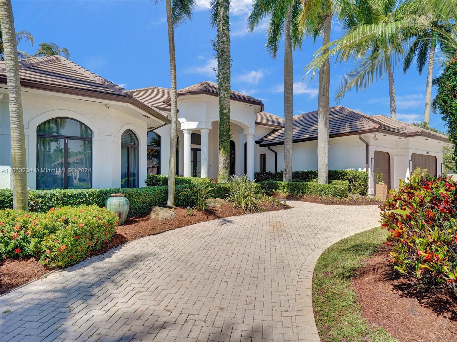 2497 Poinciana Dr