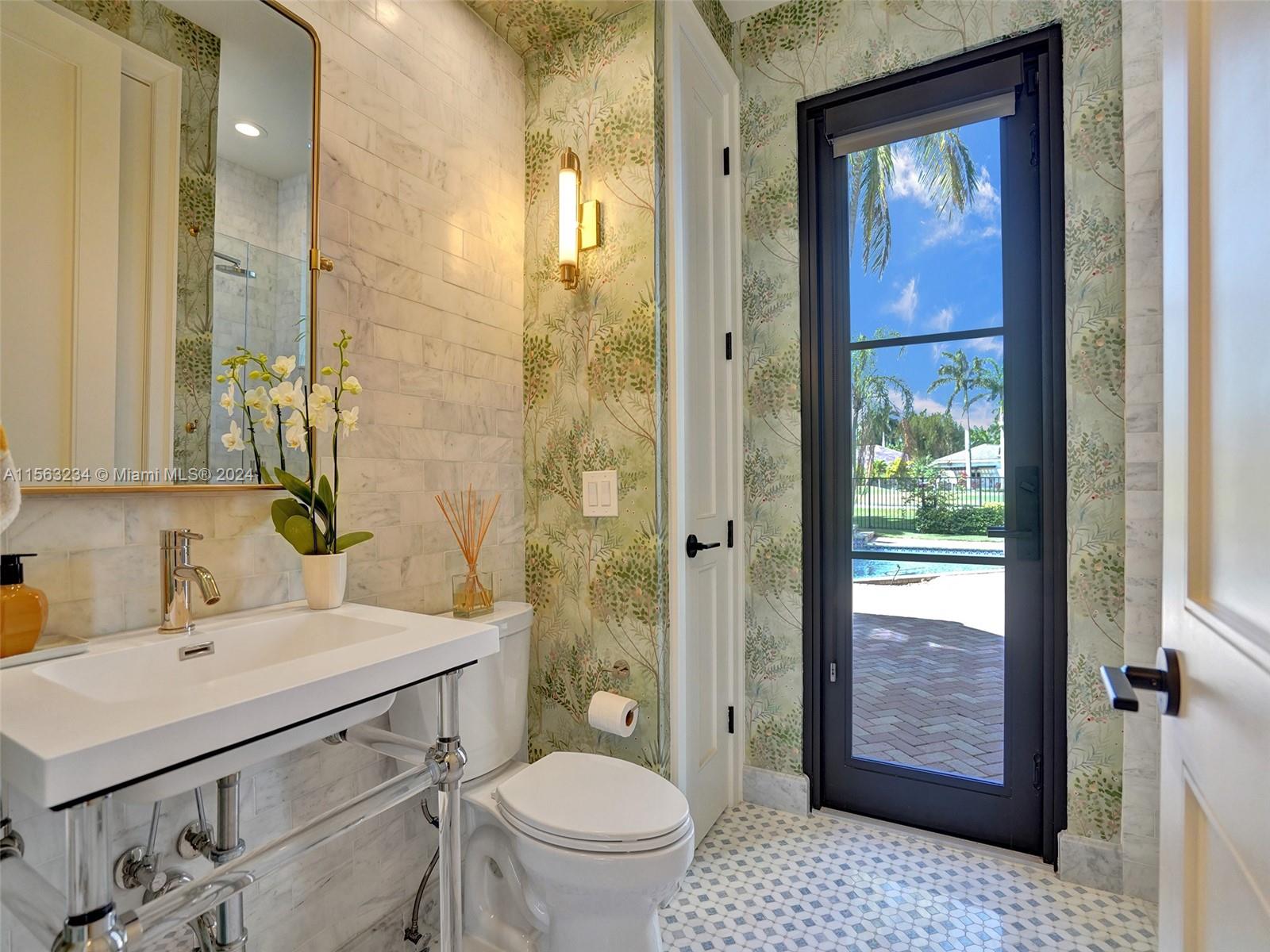 2497 Poinciana Dr