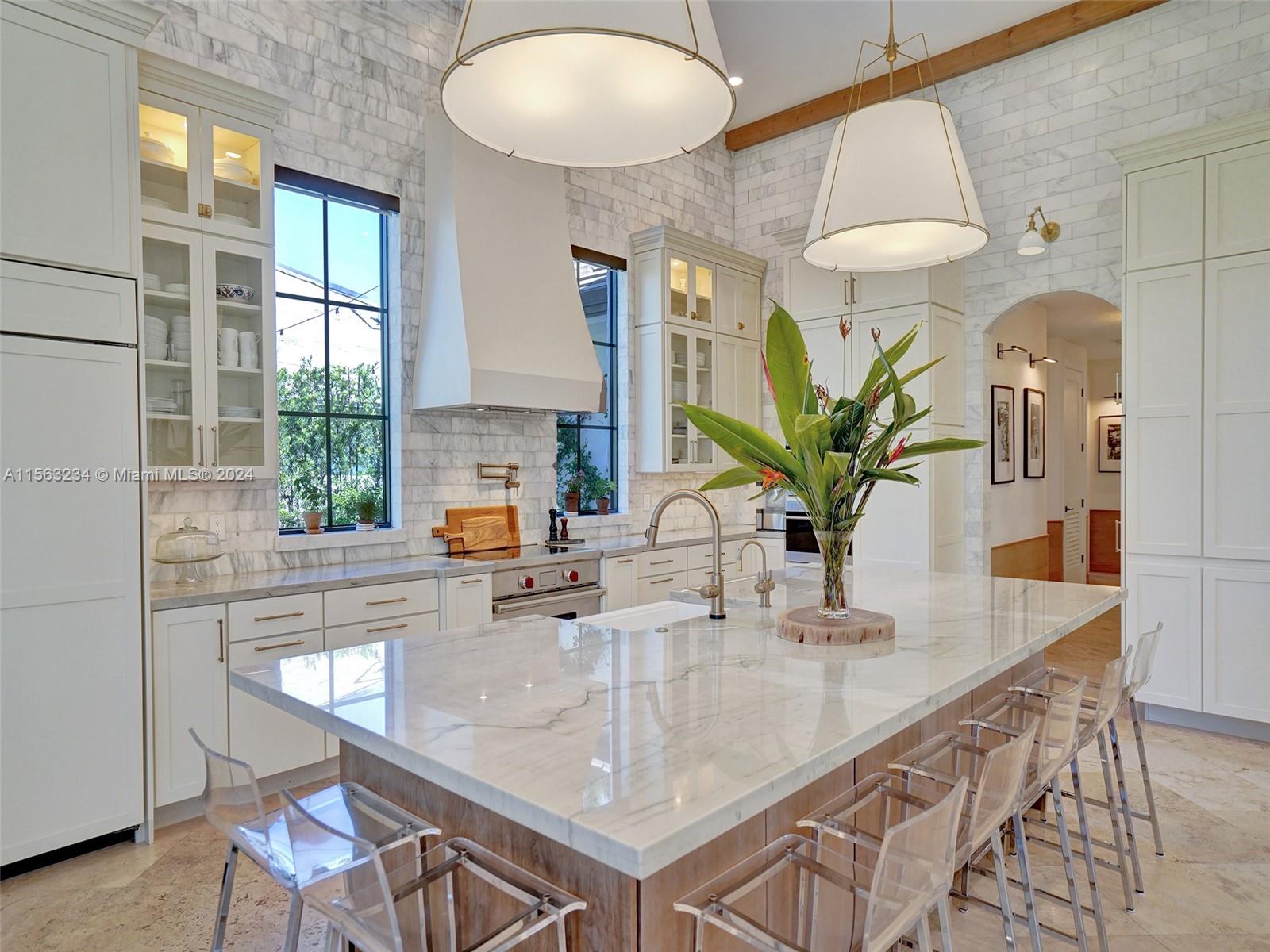 2497 Poinciana Dr