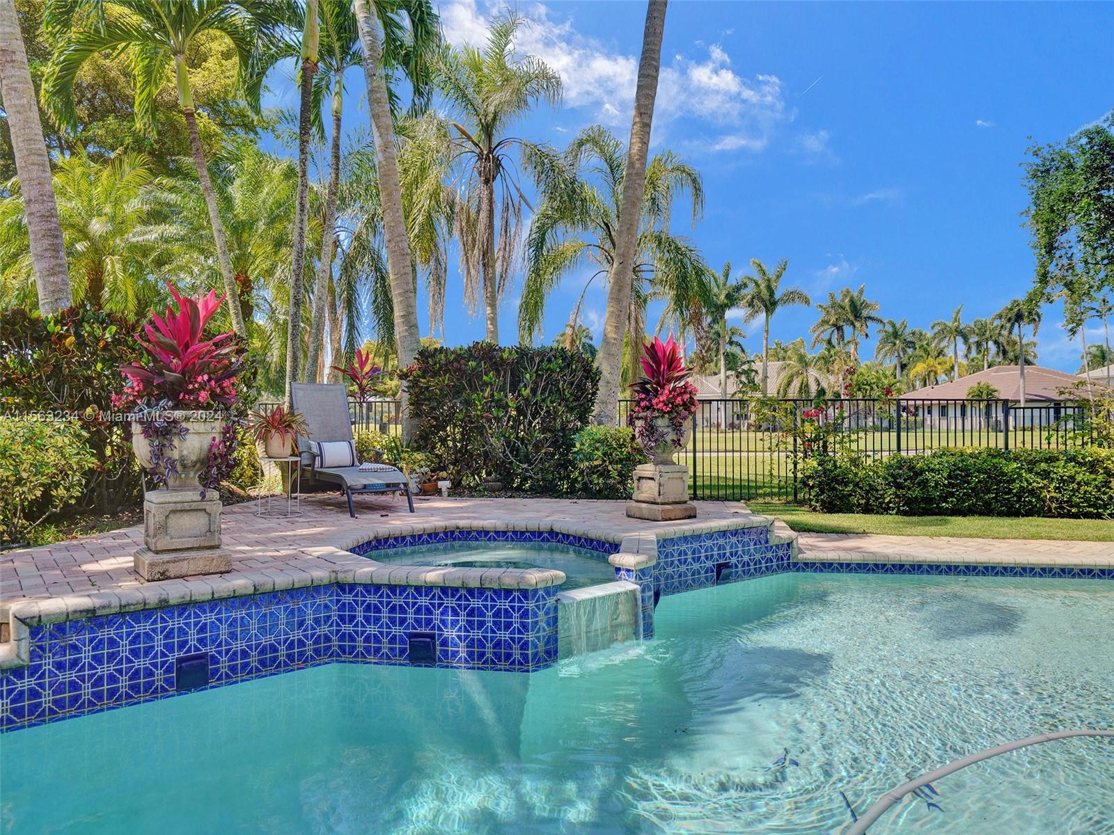 2497 Poinciana Dr