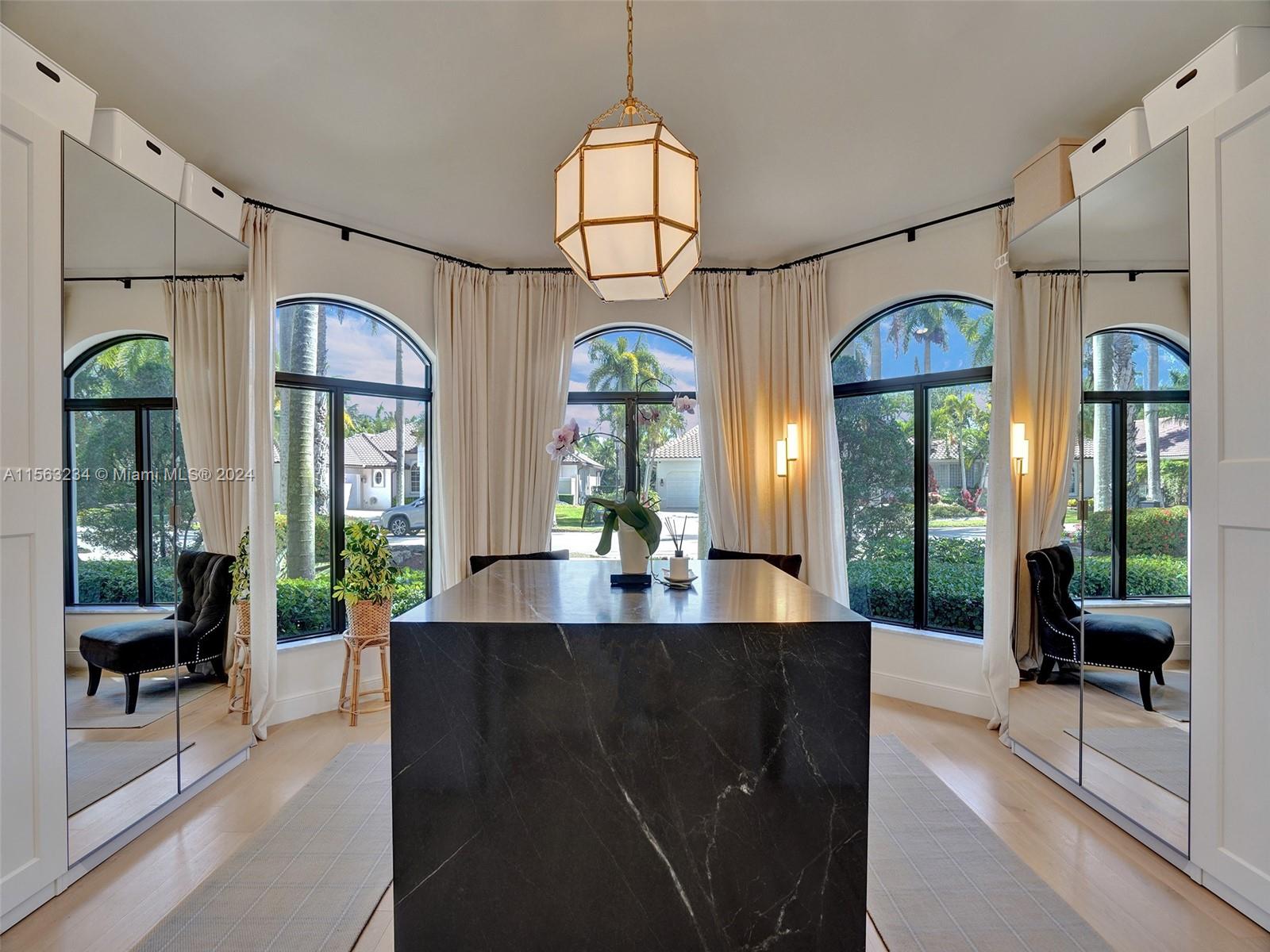 2497 Poinciana Dr