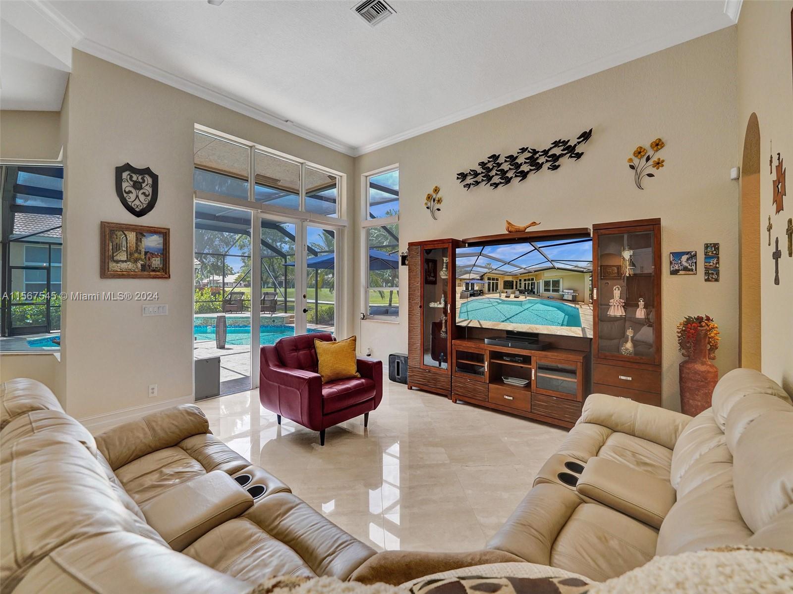 2471 Eagle Run Dr