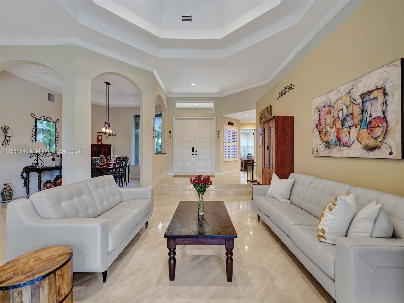 2471 Eagle Run Dr