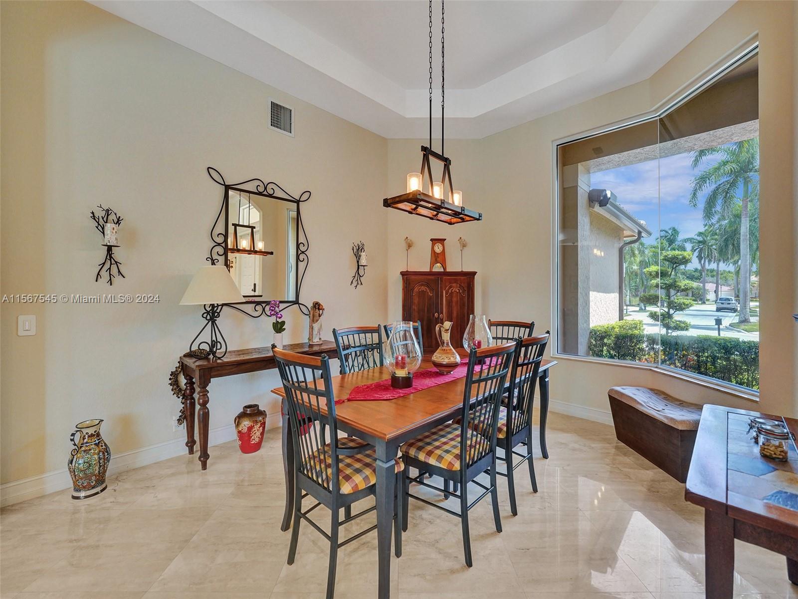 2471 Eagle Run Dr