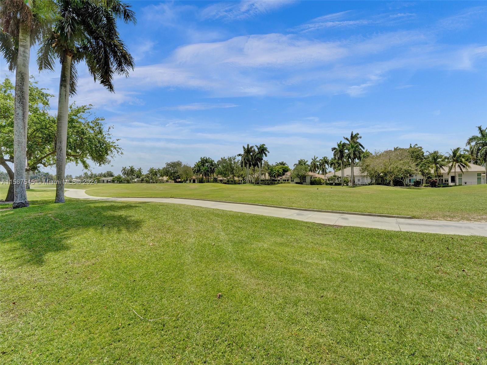 2471 Eagle Run Dr