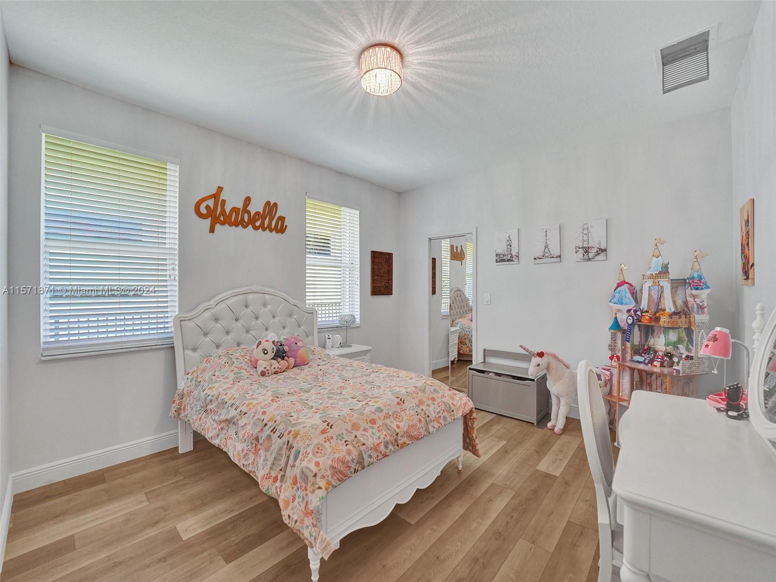2440 Provence Cir