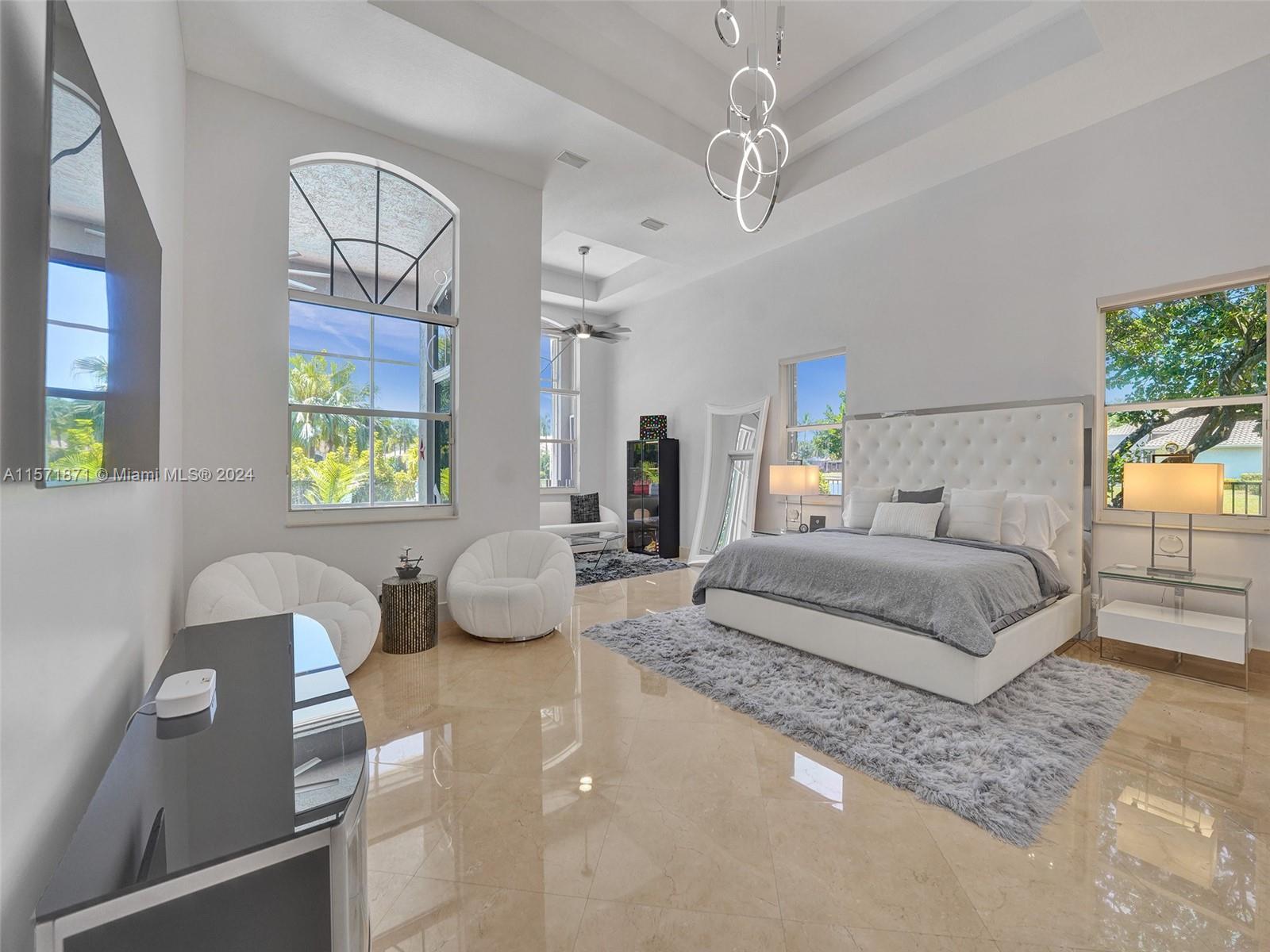 2440 Provence Cir