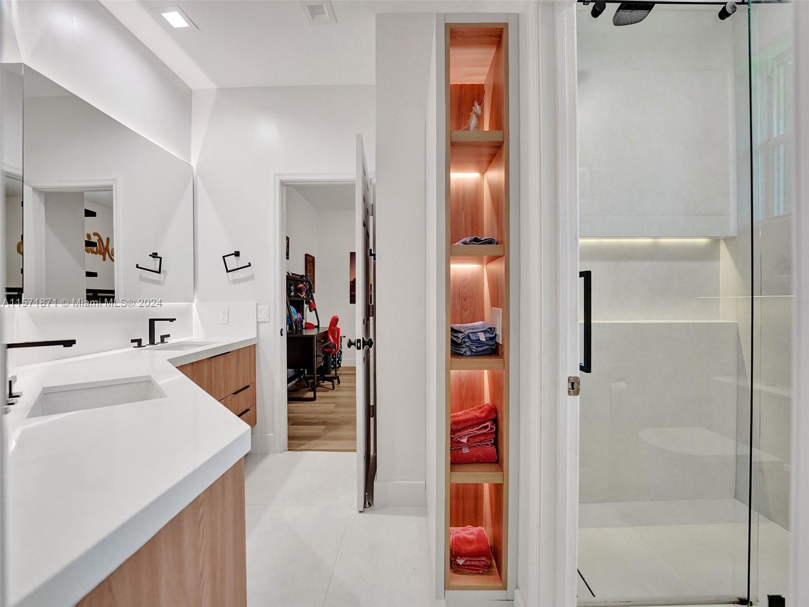 2440 Provence Cir