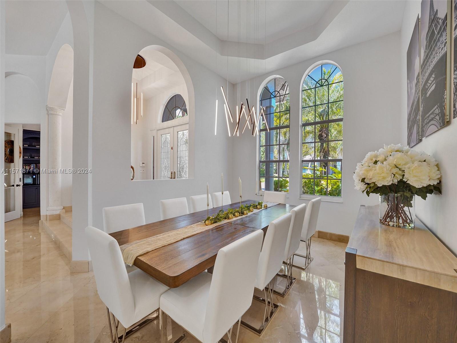 2440 Provence Cir