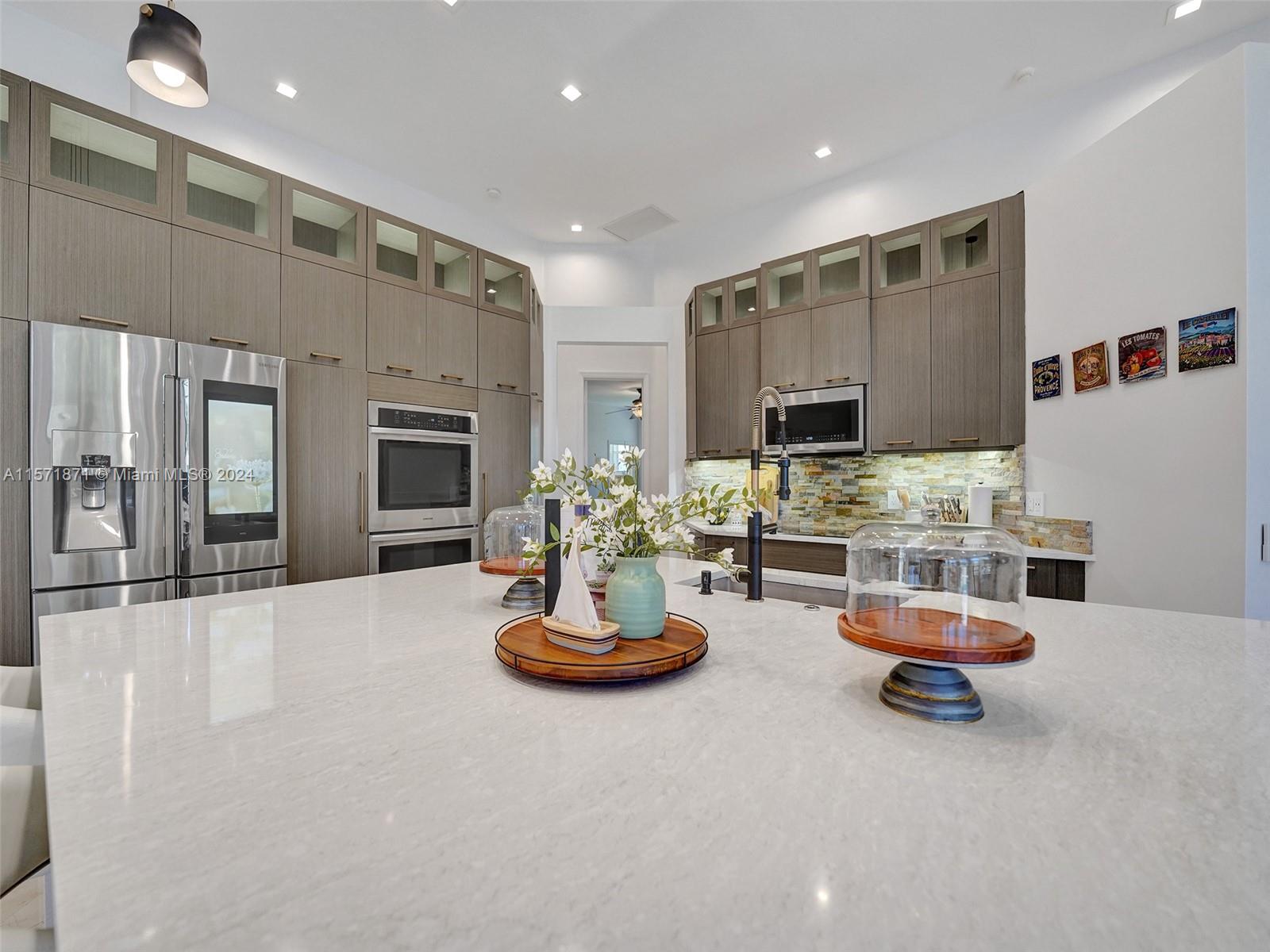2440 Provence Cir