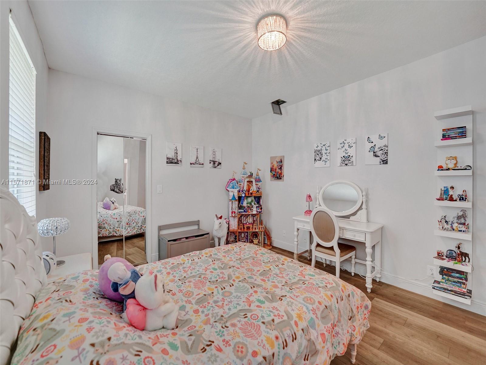 2440 Provence Cir