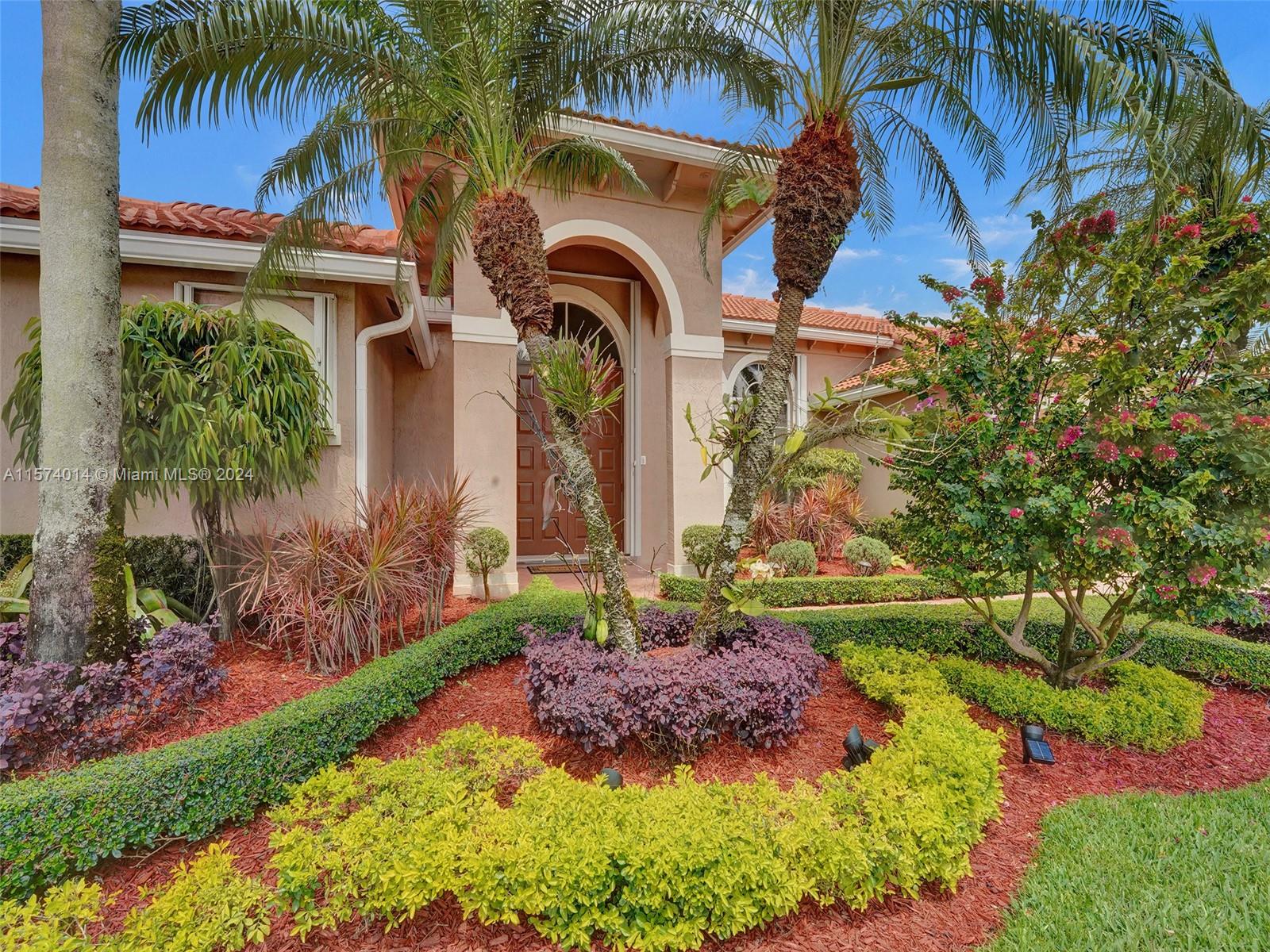 2523 Golf View Dr