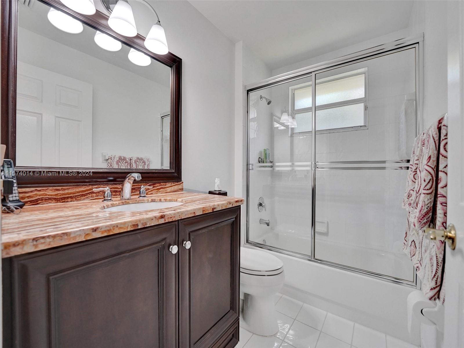 2523 Golf View Dr