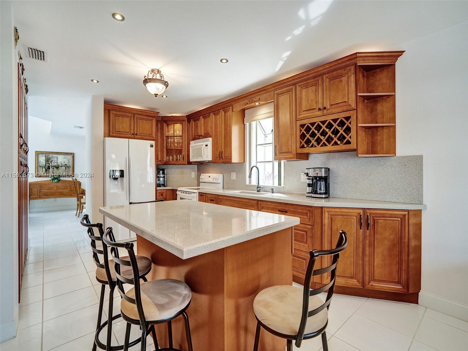 820 Garnet Cir