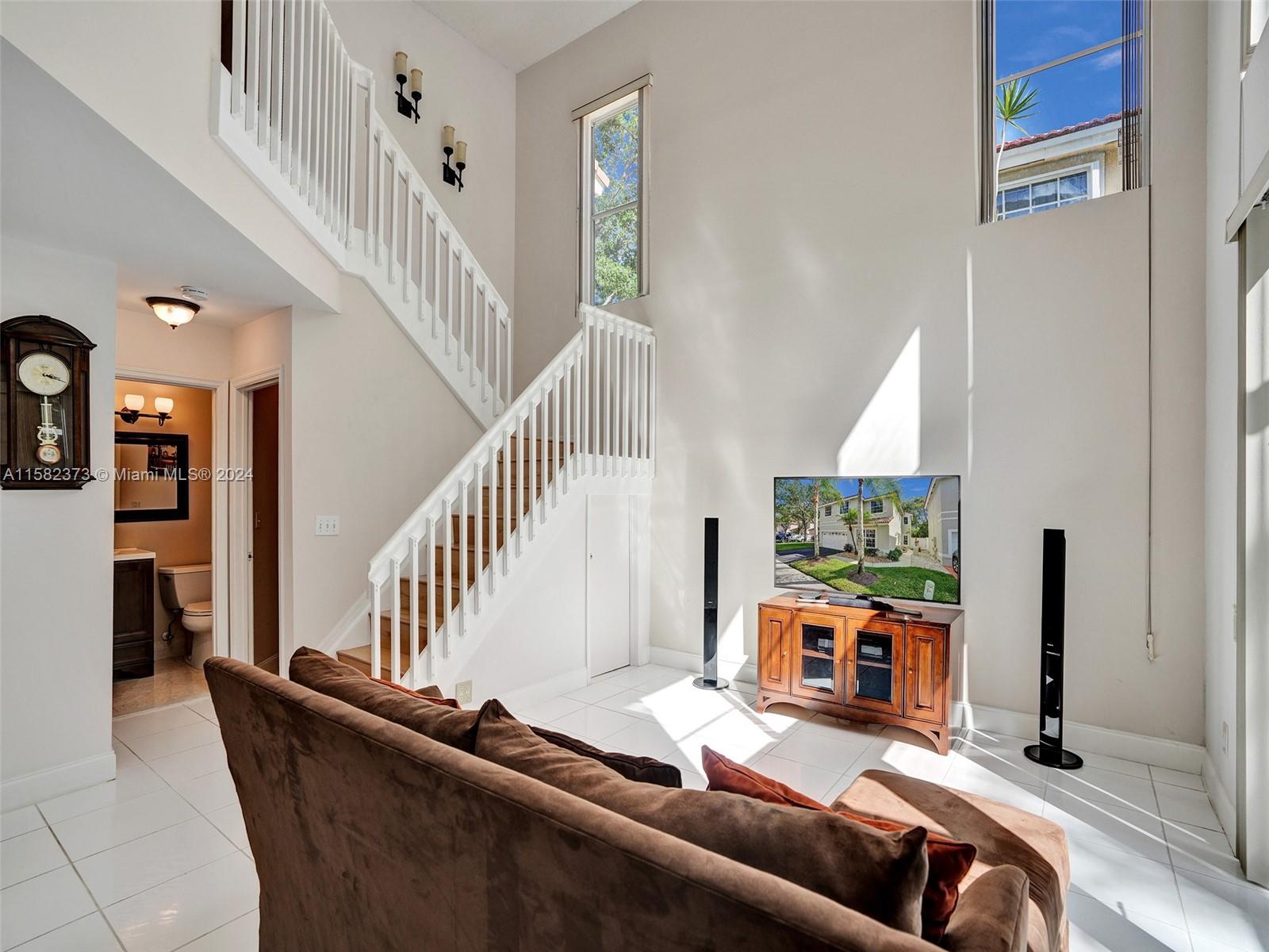 820 Garnet Cir