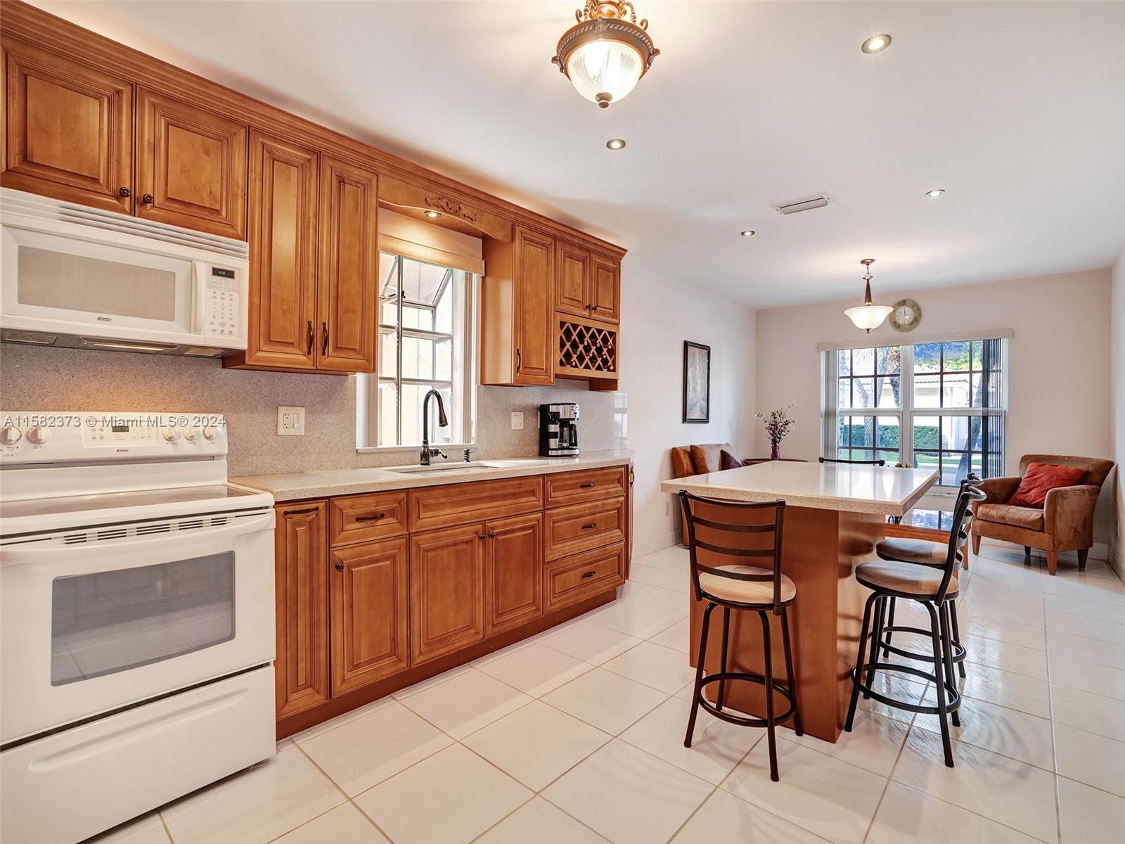 820 Garnet Cir