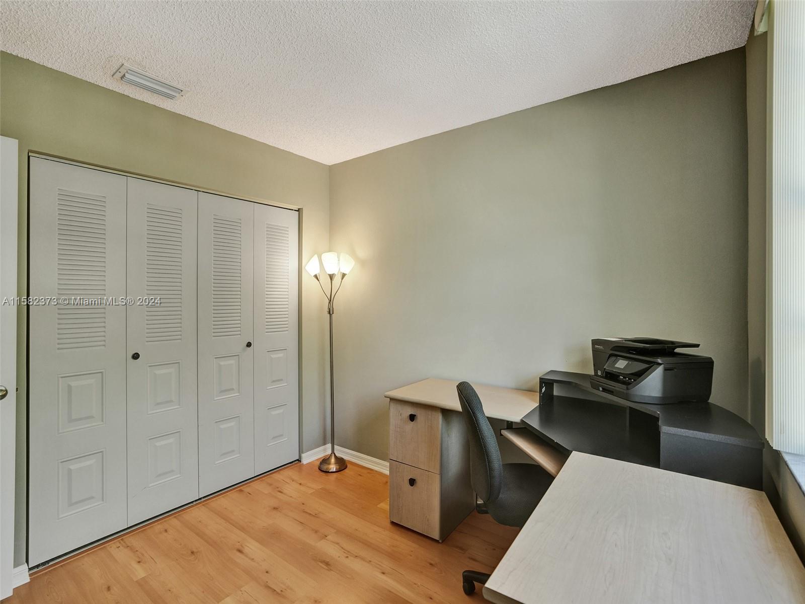 820 Garnet Cir