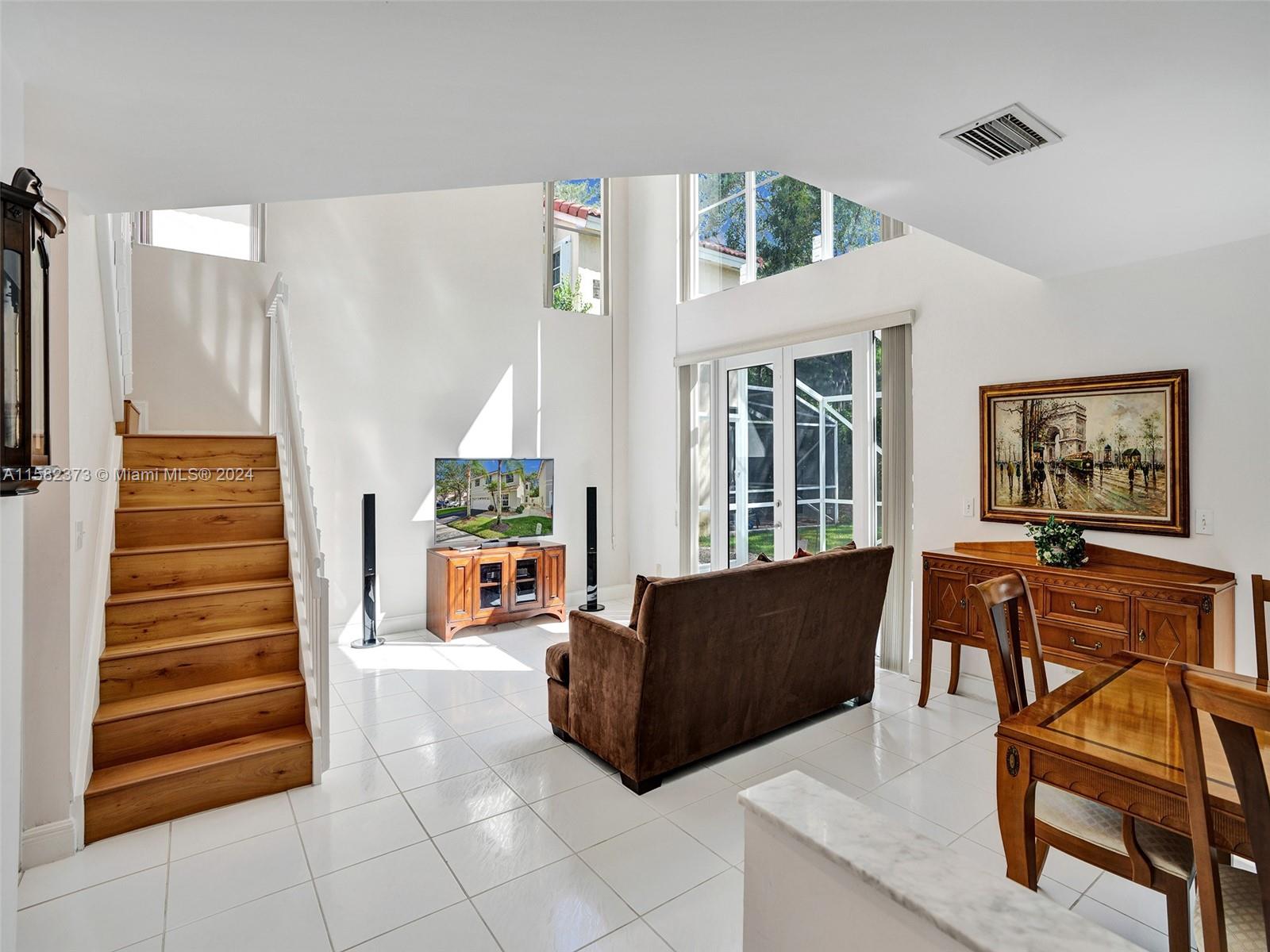 820 Garnet Cir
