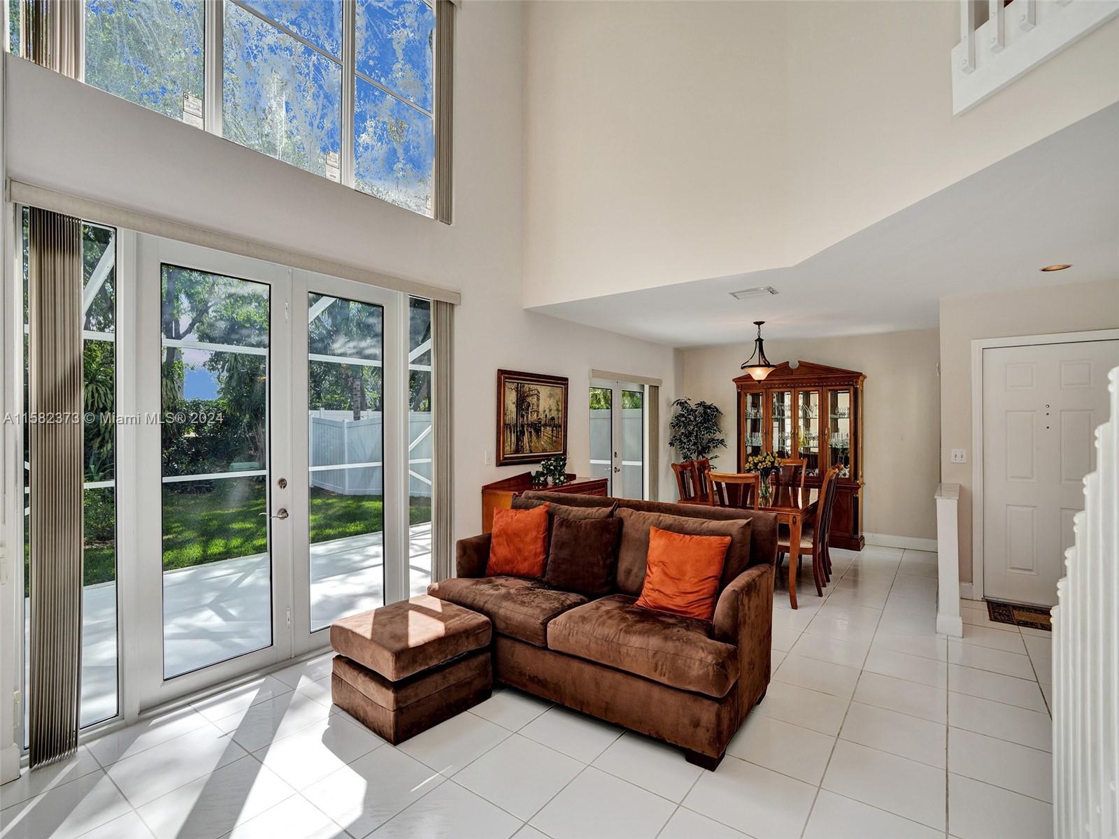 820 Garnet Cir