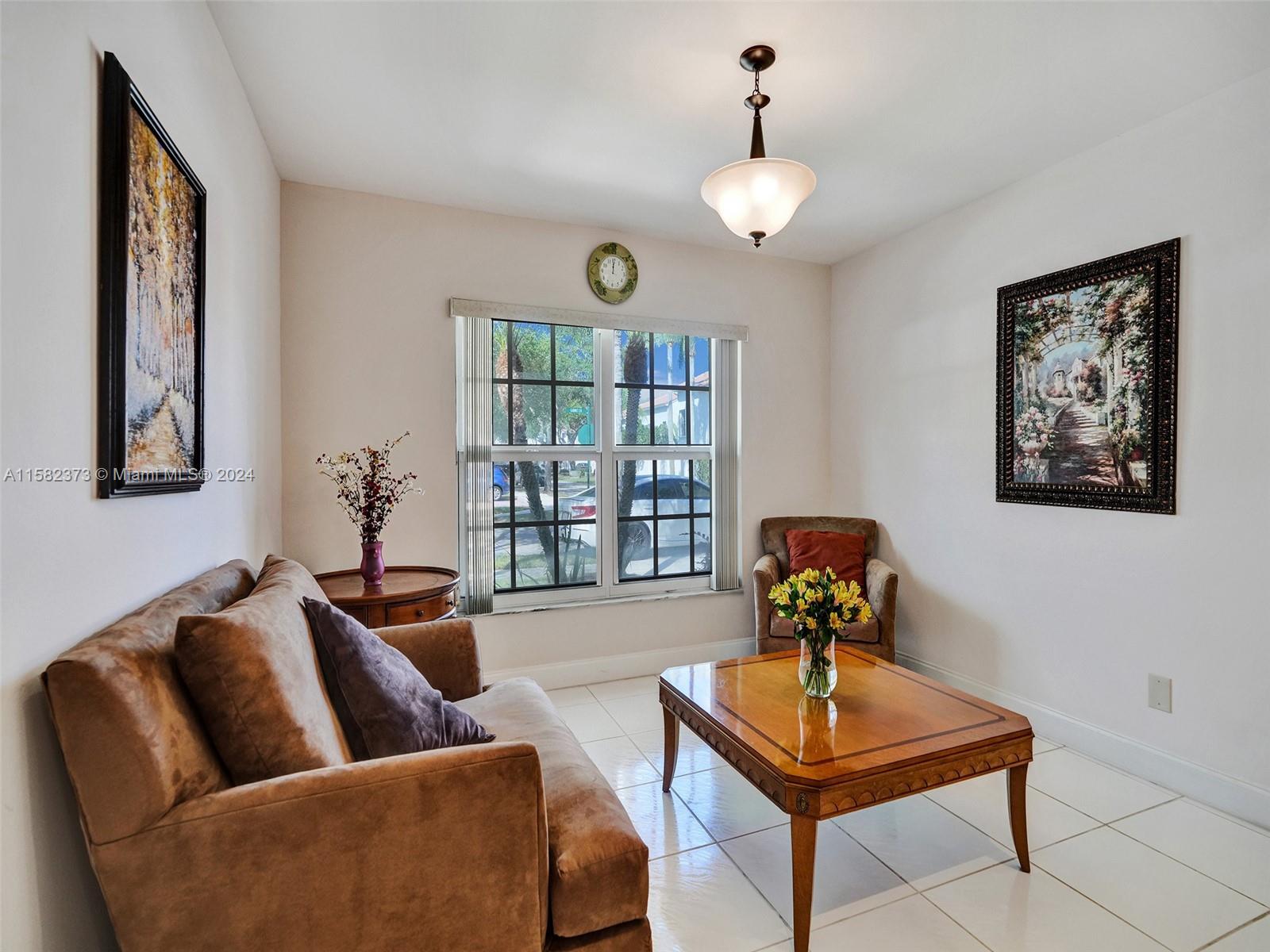 820 Garnet Cir
