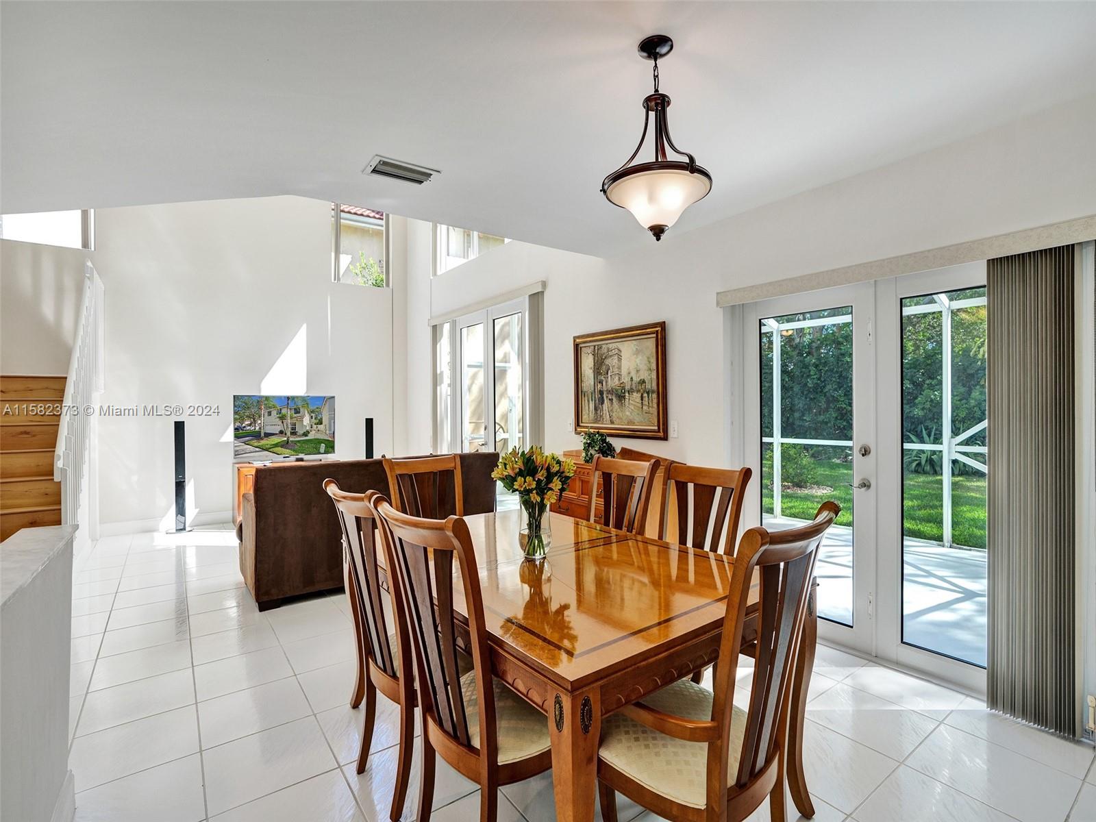 820 Garnet Cir