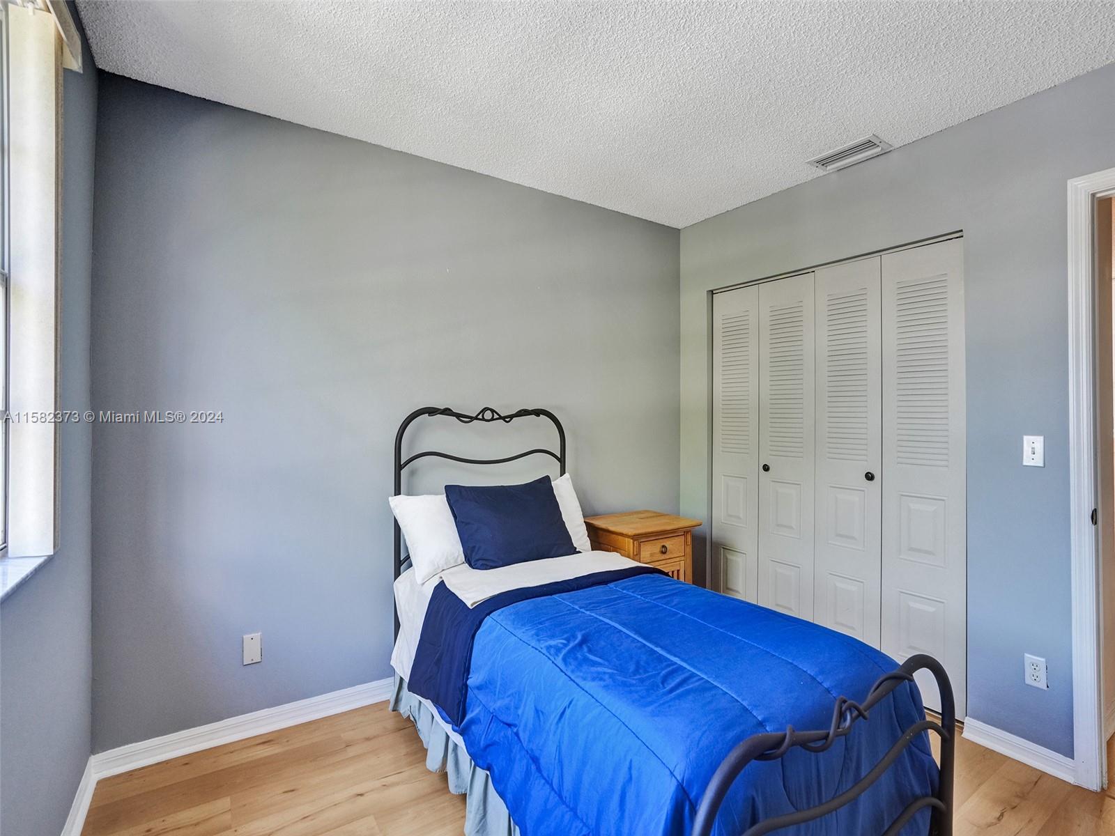 820 Garnet Cir