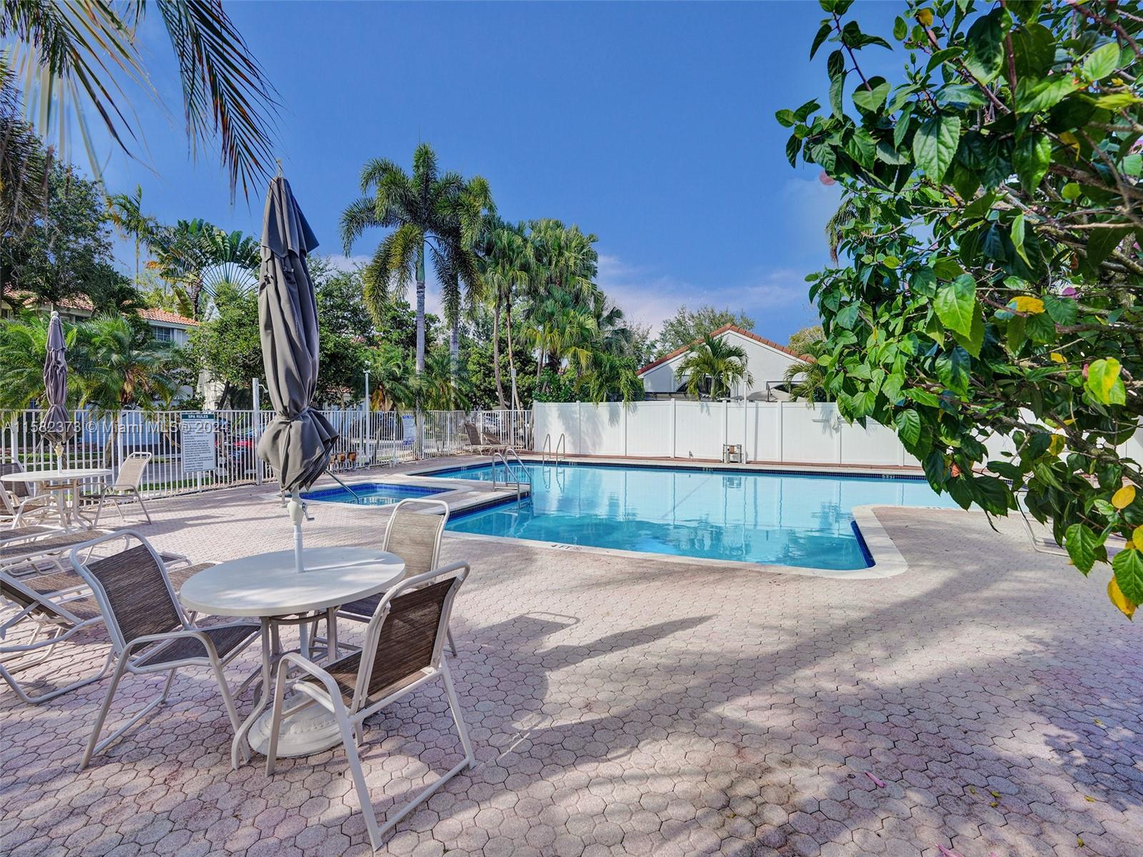 820 Garnet Cir
