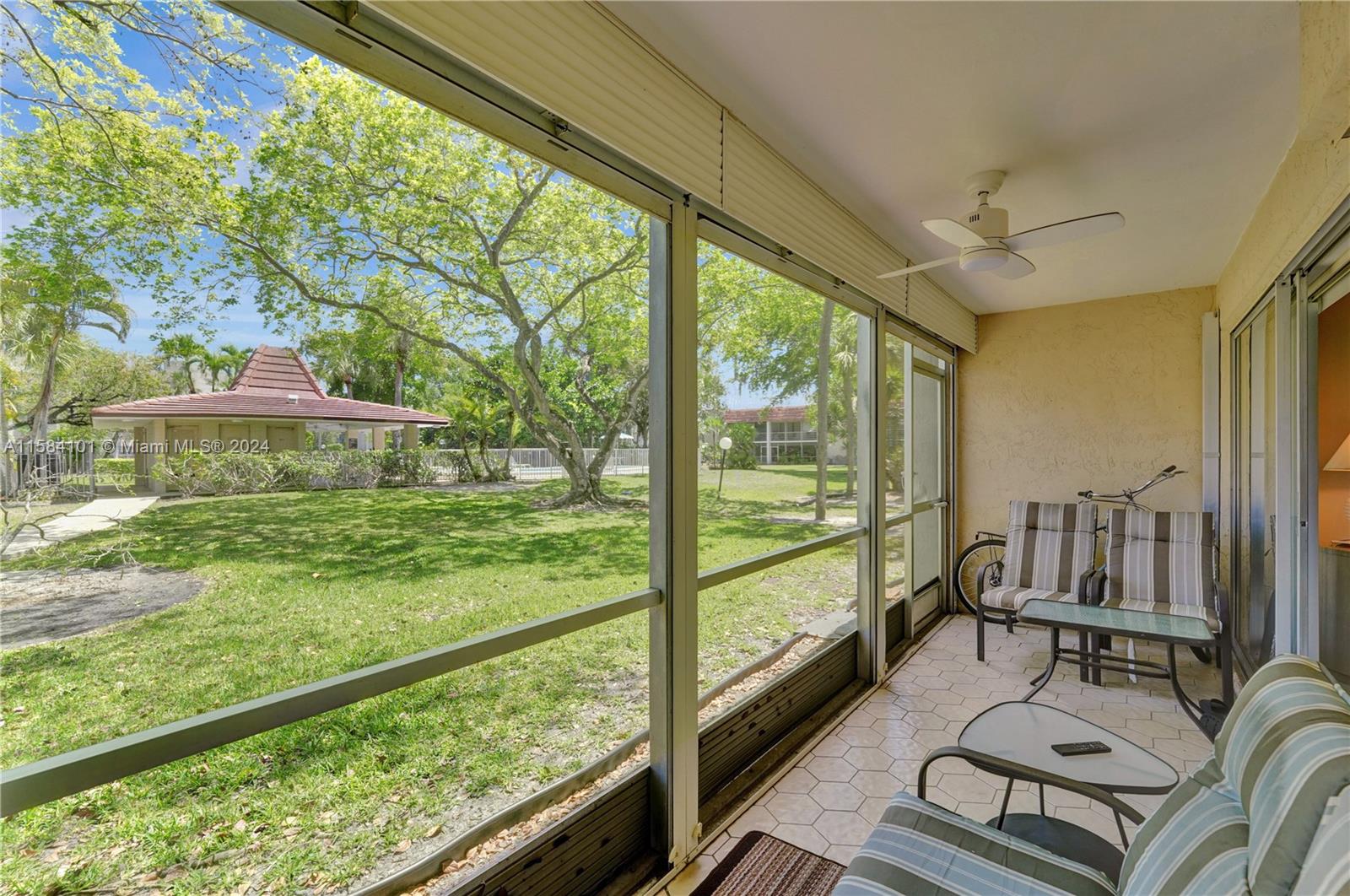 3772 Inverrary Blvd # 107
