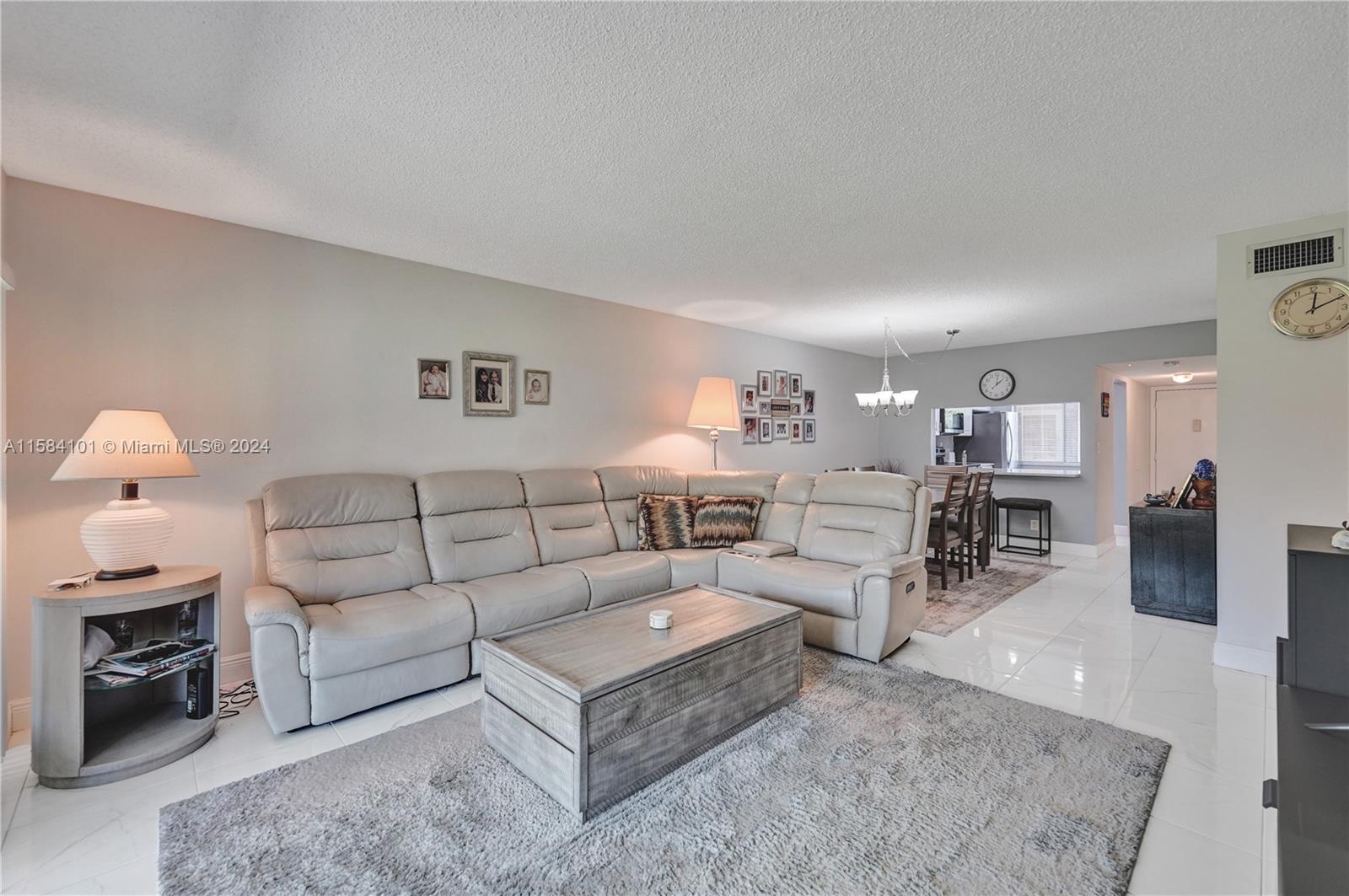 3772 Inverrary Blvd # 107