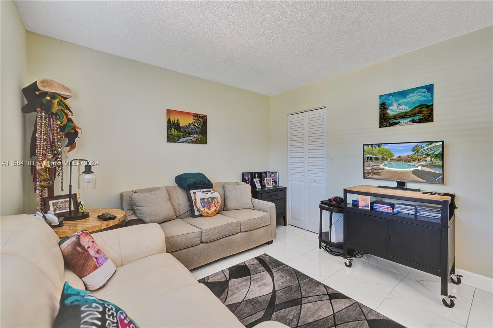 3772 Inverrary Blvd # 107