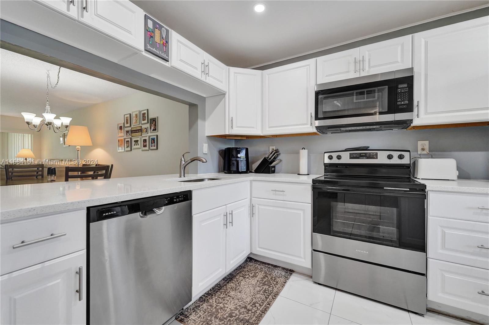 3772 Inverrary Blvd # 107