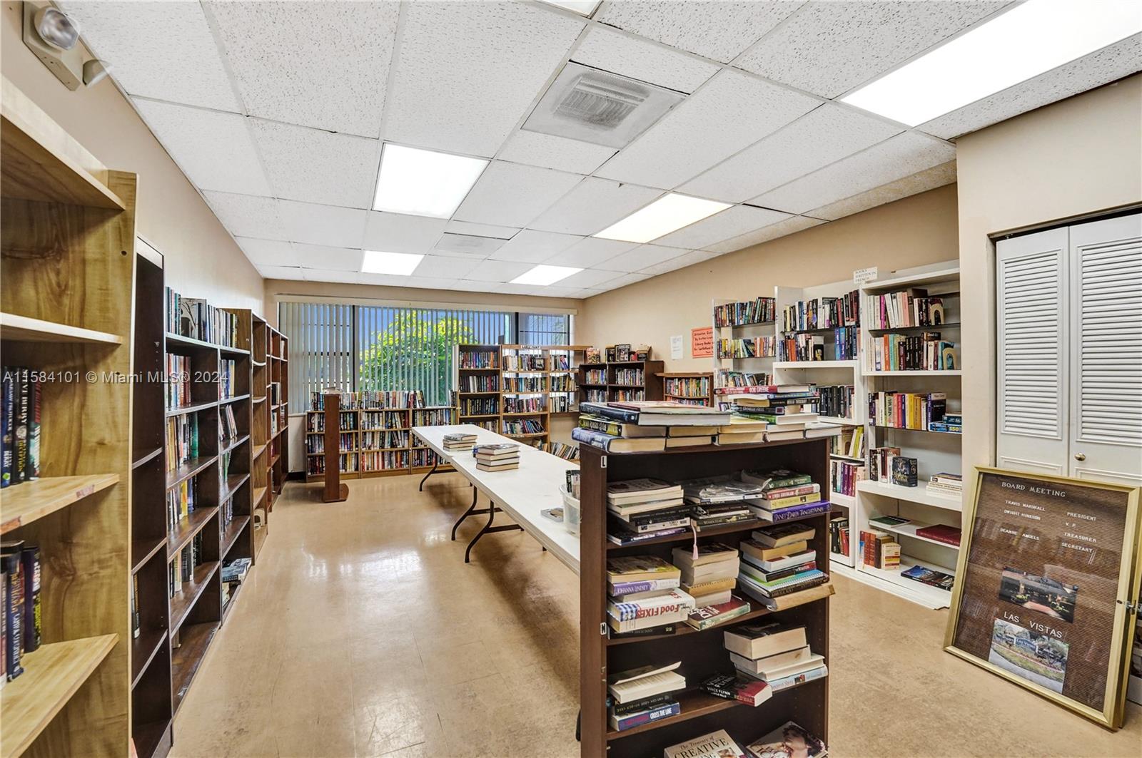 3772 Inverrary Blvd # 107