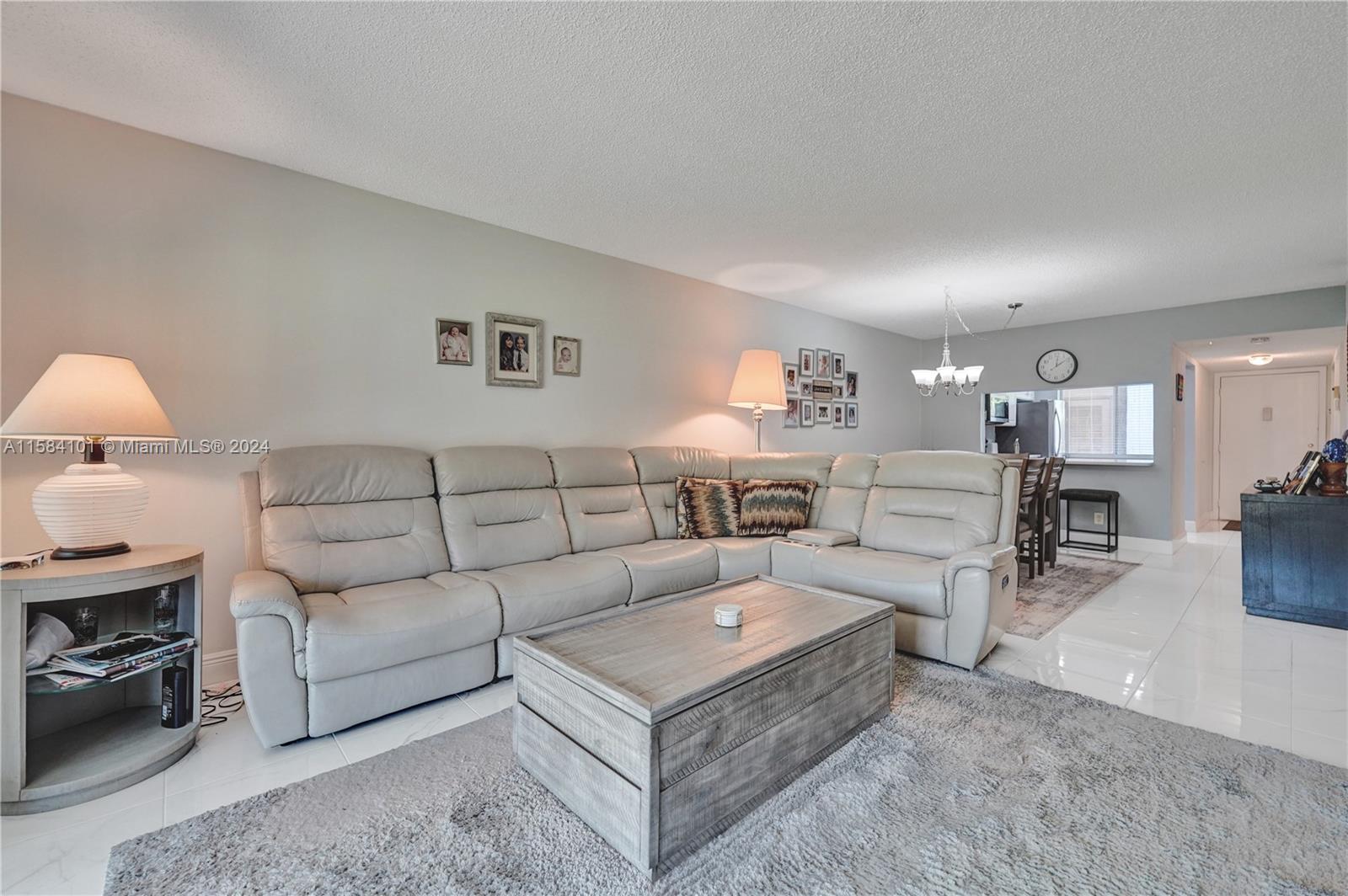 3772 Inverrary Blvd # 107