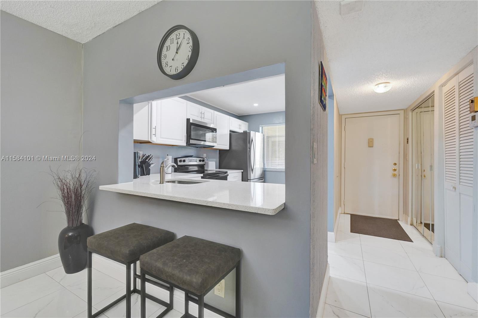 3772 Inverrary Blvd # 107