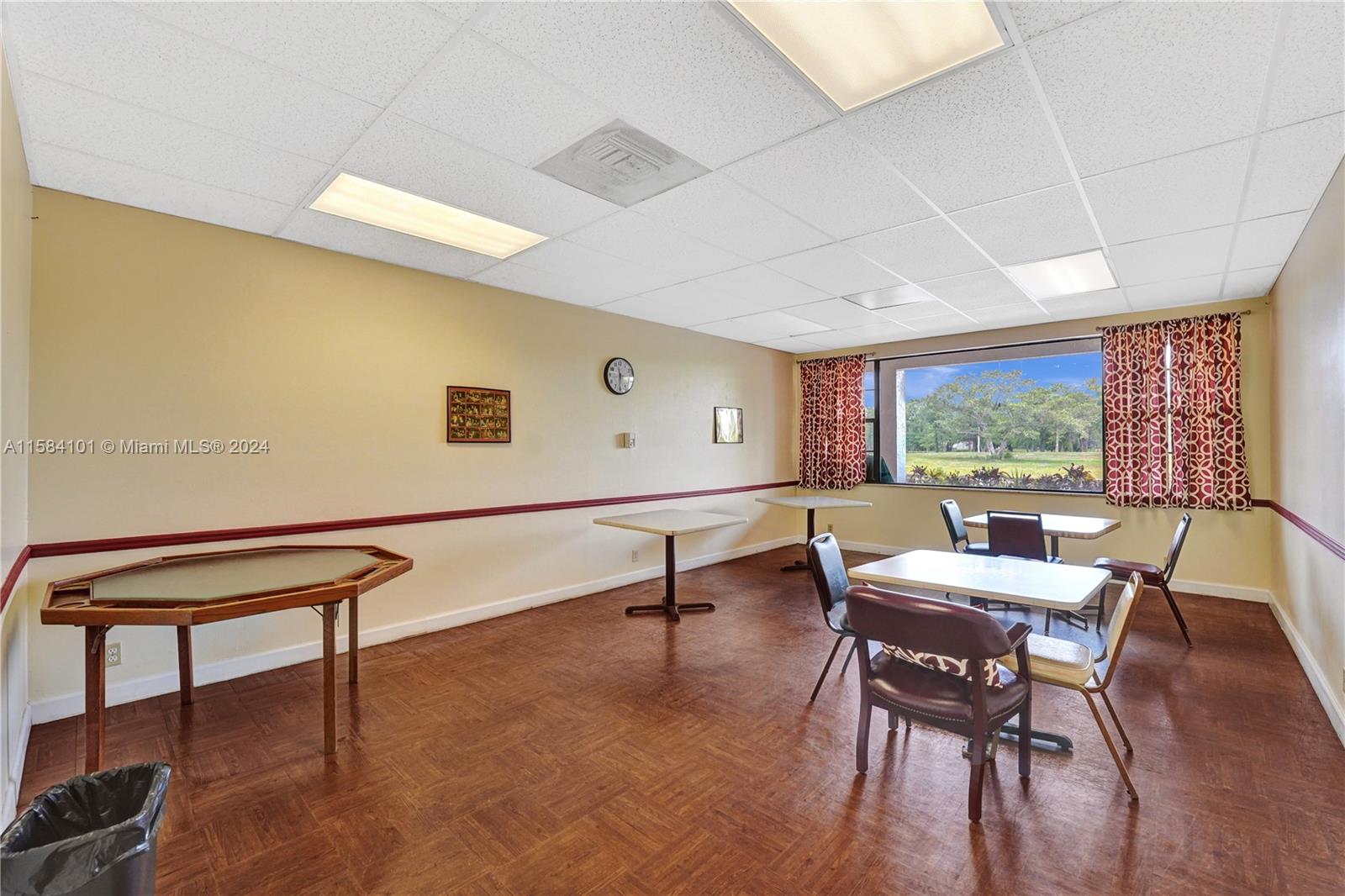 3772 Inverrary Blvd # 107