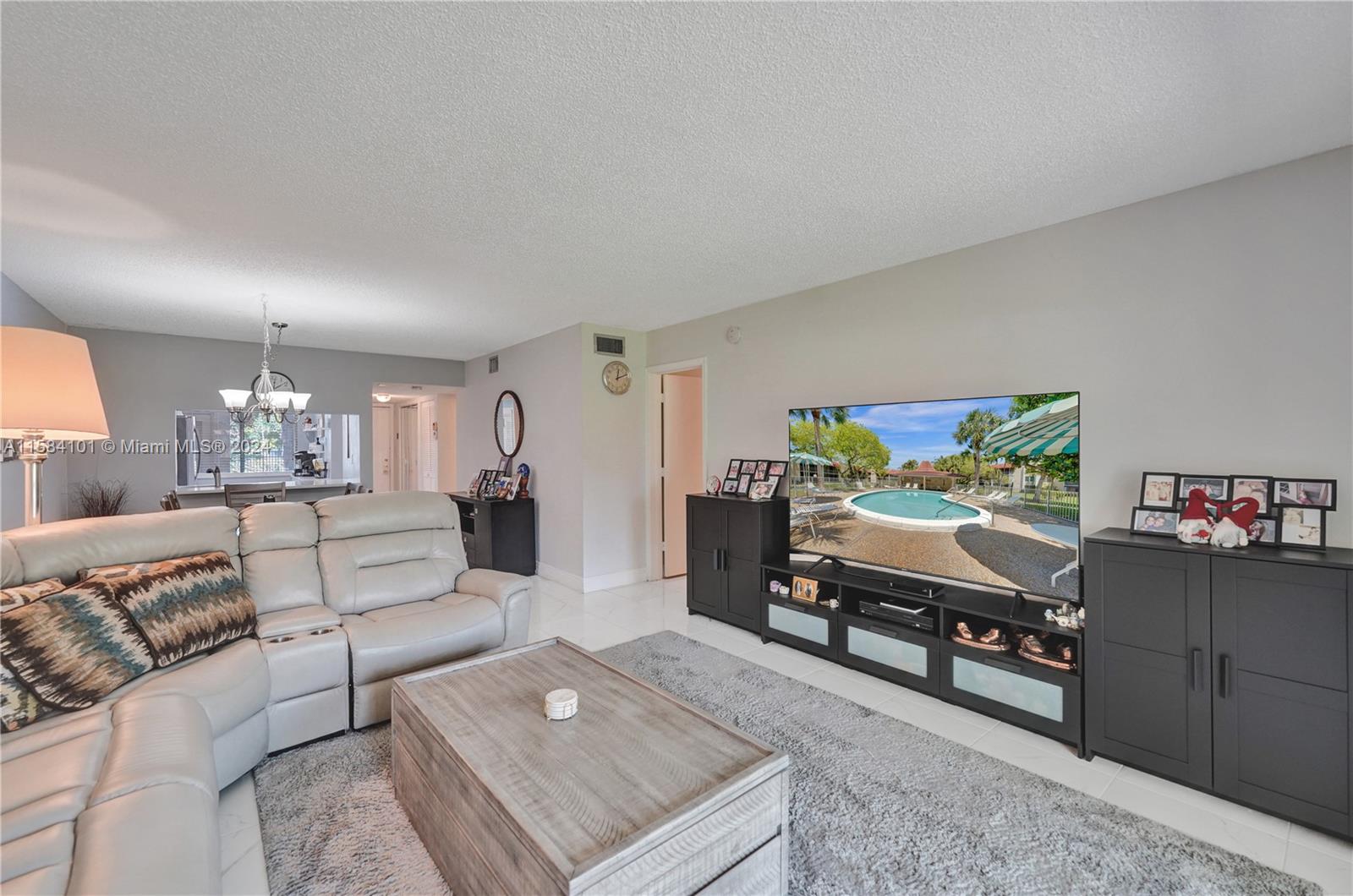 3772 Inverrary Blvd # 107