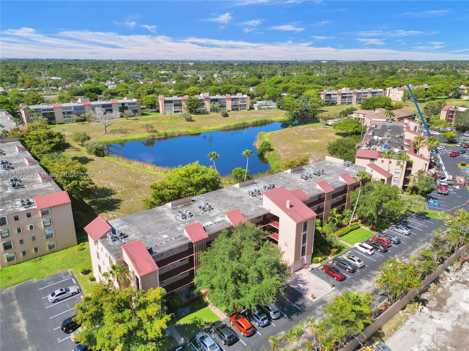 7210 Lake Cir Dr # 407