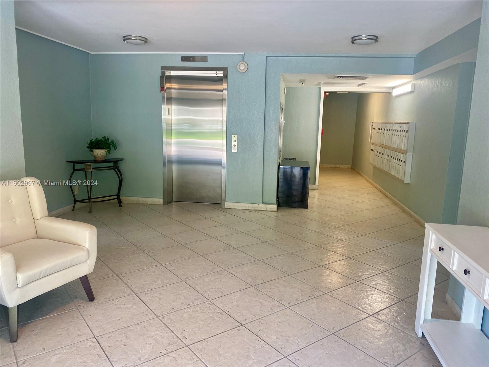 2800 N Palm Aire Dr # 205