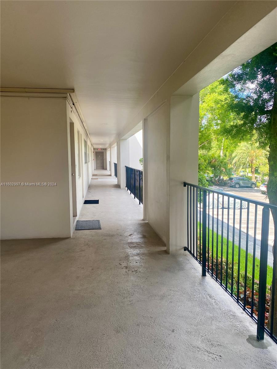2800 N Palm Aire Dr # 205