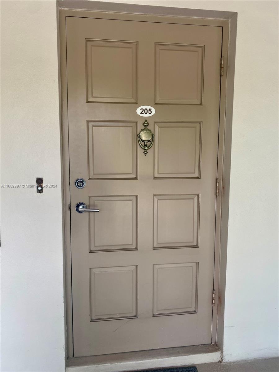 2800 N Palm Aire Dr # 205