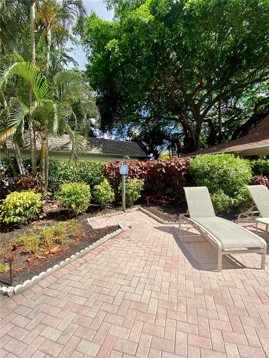 2800 N Palm Aire Dr # 205