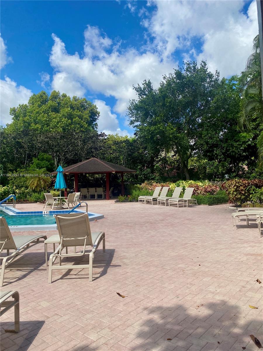 2800 N Palm Aire Dr # 205