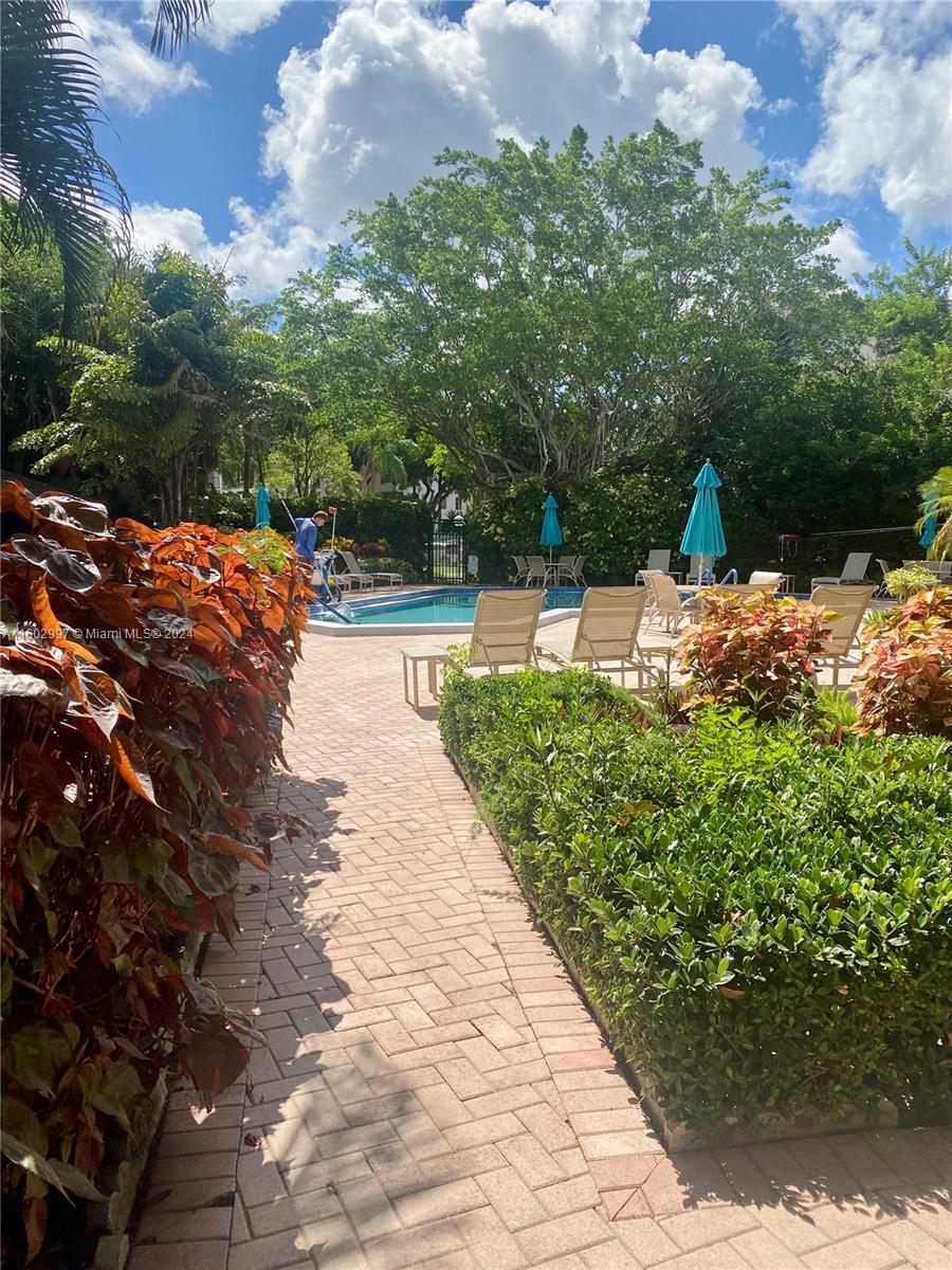 2800 N Palm Aire Dr # 205