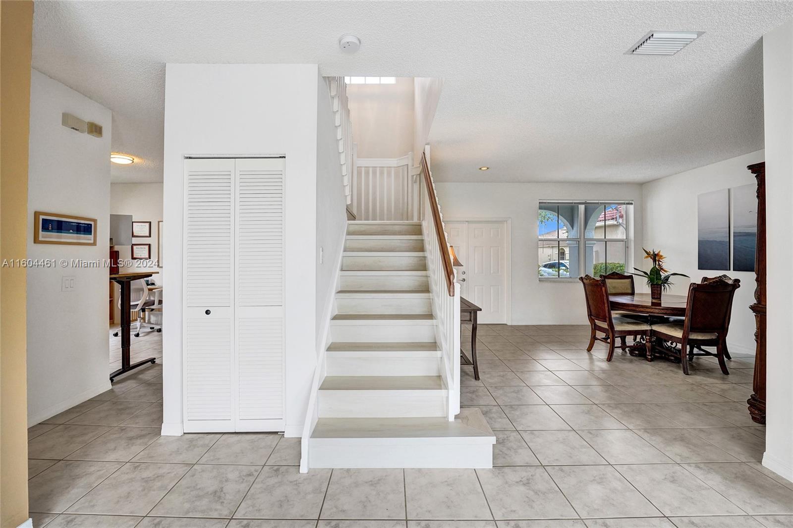689 Vista Meadows Dr