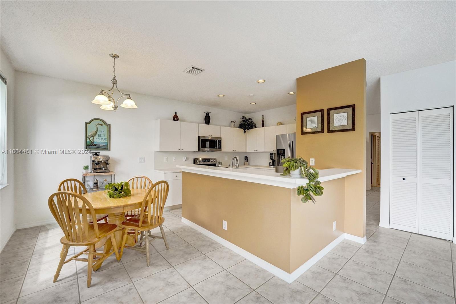 689 Vista Meadows Dr