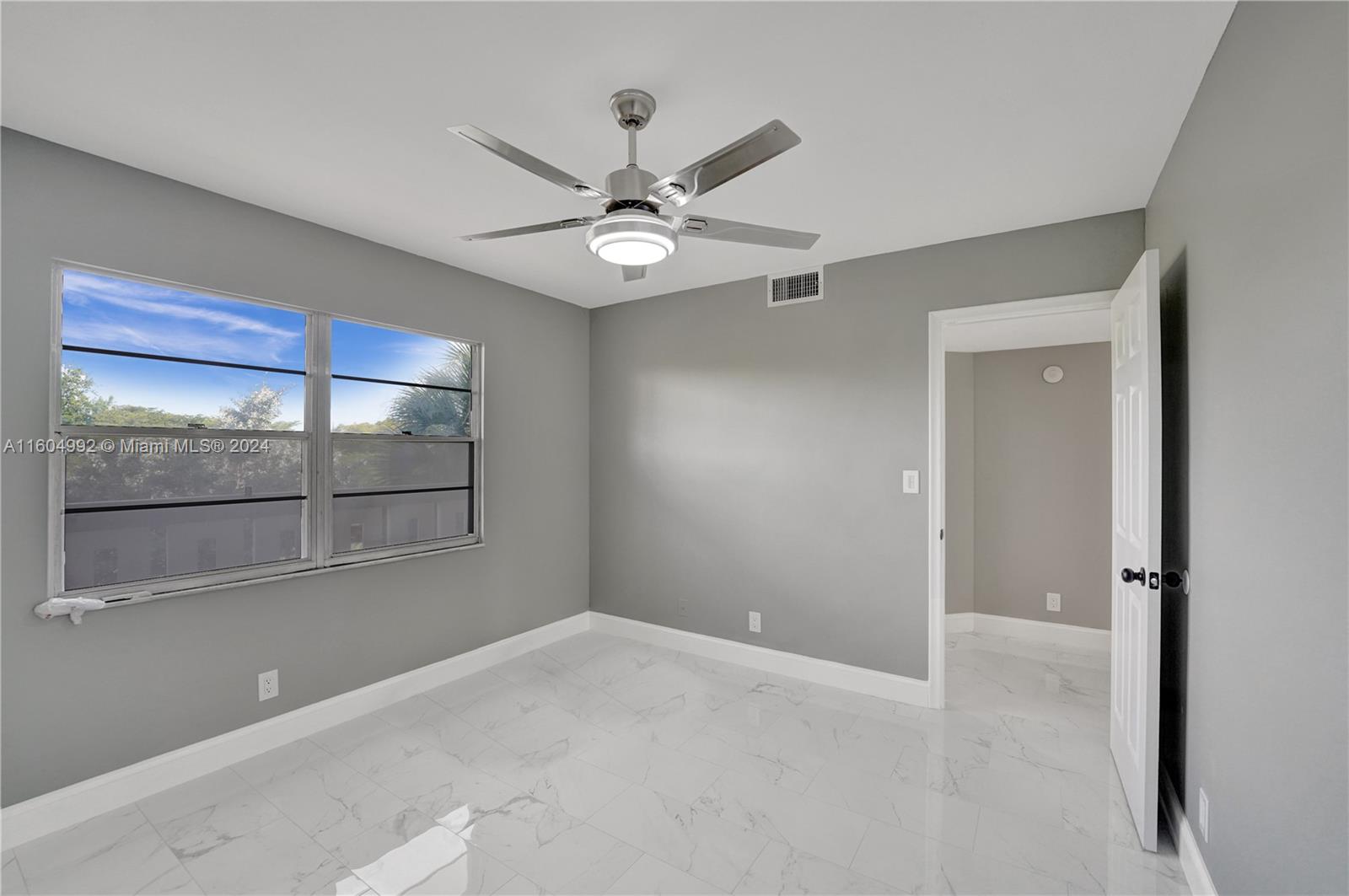 1802 Eleuthera Pt # E3
